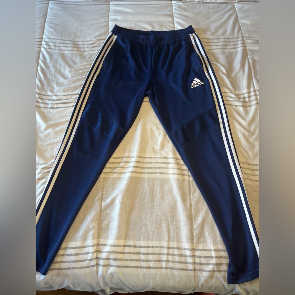 Navy blue ADIDAS SWEATS. SIZE: M